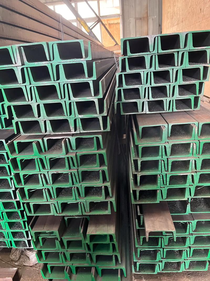 苍梧幕墙槽钢插芯